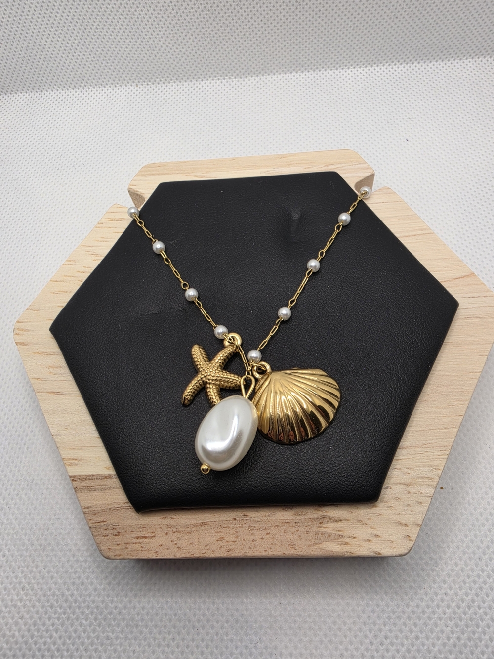 Sea Pendants Necklace - Women Jewelry. New.